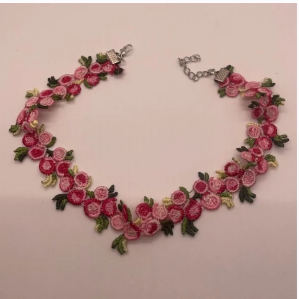 ❤️ FREE Floral Lace Embroidered Rose Flower Trendy Hipster Art Chocker Necklace